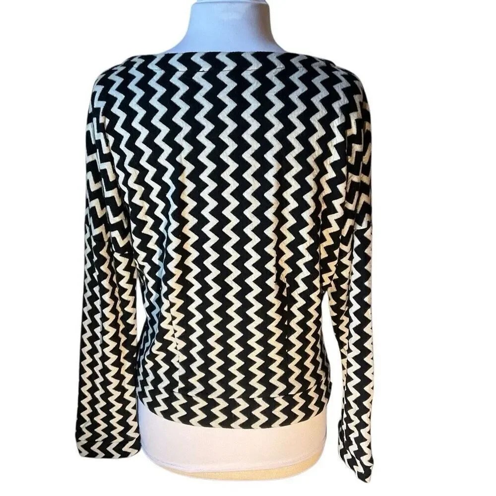 H by Bordeaux ZigZag Boatneck Sweater, OS. Zipper detail at hips. Punk, goth